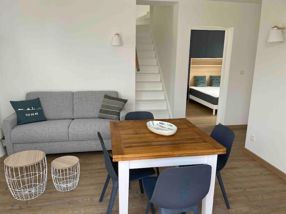 Maison De Vacances La Flotte 00491Ui Exteriör bild
